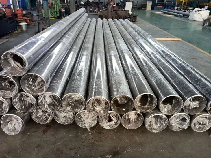Titanium Seamless Pipes